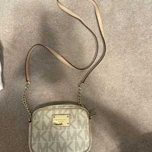 White Michael Kors crossbody
